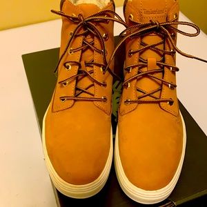 Londyn timberland warm lined wheat nubuck boots